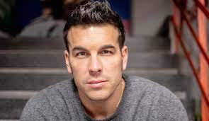 The cast is completed by winner of the césar. Mario Casas To Star In Cross The Line From Youtuber David Victori Variety