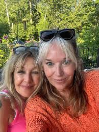 The best day and evening with my sister after 7 months! Lisa Dotson Hall♥️