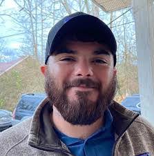 Kerry Presnell's Instagram, Twitter & Facebook