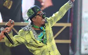 Gregory jacobs, known professionally as shock g (and his alter ego humpty hump), is an american musician, rapper, and lead vocalist for the hip hop group digital underground. Qwoxldihdzxo M