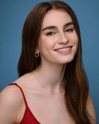 Milly Wade's Instagram, Twitter & Facebook