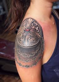 Hmmm Maybe Something Similar Not Crazy About The Dark Under The Shoulder Plate Armor Tattoo Armour Tattoo Shoulder Armor Tattoo