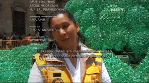 Proyek ini adalah bagian dari prakarsa collect them don't waste them, yang bertujuan mempromosikan penggunaan barang daur ulang di daerah tersebut. Net12 Pohon Natal Dari Botol Plastik Di Bolivia Youtube