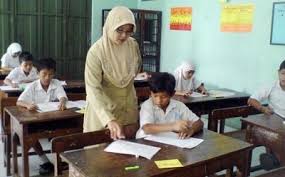 Pekerjaan apa yang menghasilkan barang dan jasa? Jenis Jenis Pekerjaan Beserta Gambarnya Jagad Id