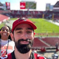 Veteran QB Aaron Rodgers said he'd “probably” sign a one-day contract to  retire with the Green Bay Packers if the option is presented to him:  “There's a lot of love for me