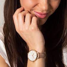 Cette montre femme fossil jacqueline es4274 est une montre au boitier rond bicolore en acier inoxydable. Gyogyit Panorama Halott Montre Fossil Es3487 Scouts388 Com