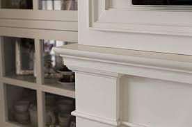 Cornice Per Camino In Legno Stile Coastal Homewood Bespoke Country Cupboard Boiserie Bookshelf Mantel Homewood Cornice Per Camino Stile Coastal Boiserie