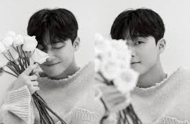 Tidak ada komentar, katanya sebagaimana dilansir dari soompi pada rabu (16/6/2021). Park Seo Joon Captivates In New Chanel N 5 Photoshoot For Elle Korea What The Kpop