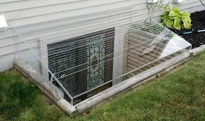 Diy window well cover will help you out a lot when you get to cleaning your basement window well! Window Well Covers Types Materials Advantages And Disadvantages