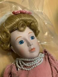 Caitlin Doll's Instagram, Twitter & Facebook