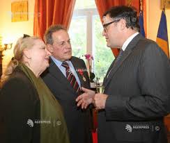 Valeria gagialov și andrei magheru au fost cei mai apreciați, cei mai îndrăgiți prezentatori ai festivalului de muzică ușoară, cerbul de aur, de la. Valeria Gagealov Andrei Magheru Henri Paul Agerpres ActualizeazÄ Lumea