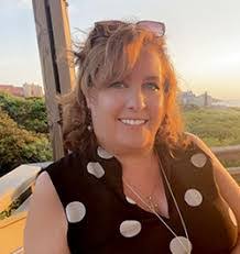 Renee Dee's Instagram, Twitter & Facebook