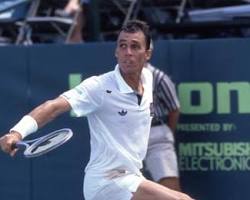 Hình ảnh về Ivan Lendl playing tennis