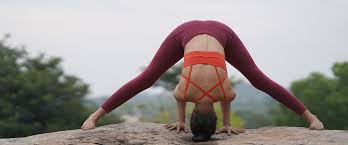 What Are Some Basic Yoga Tips for Women?