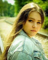 Nikki Behrmann's Instagram, Twitter & Facebook