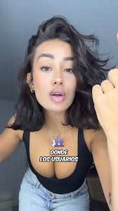 La influencer Marina Rivers se volvió viral tras compartir su mayor  problema del día a día: no puede permitirse comprar tres casa, sino solo  una (@_riverss_).