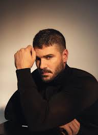 Dünya ses getirmiş şampiyon kafkas kimdir oğluna gösterecek. Tolgahan Sayisman Facebook