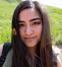 Chloe Howe's Instagram, Twitter & Facebook