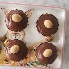 Thermomix Chocoalte Caramilk Muffin Recipe In 2020 Chocolate Recipes Easy Easy Easter Desserts Easy Easter Treats