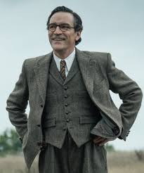 Ils découvrent alors un ancien navire funéraire saxon et son trésor qui pourrait bouleve. All The British Actors In Netflix Movie The Dig Cast