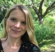 Michael Joseph signs Gavanndra Hodge's memoir