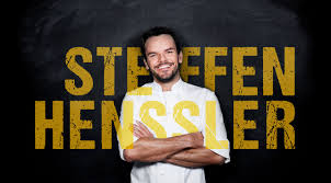 Hensslers küche ist die perfekte hochzeitslocation mitten im hafen mit terrasse und elbblick. Startseite Moin Bei Steffen Henssler