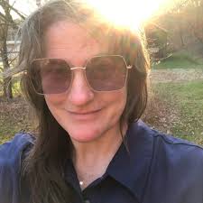 crazyjaneway (@crazyjaneway@open-ground.org)