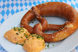 dish, meal, breakfast, meat, cuisine, bavaria, pretzel, bratwurst, vespers, bavarian, snack food, fried food, obatzda 4272x2848 - - 771094 - Free stock photos - PxHere