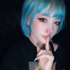 20 gorgeous short hairstyles for blue hair in… angled bob hairstyles looks really adorable with curly hair. Updated 40 Vibrant Pastel Blue Hair Looks August 2020