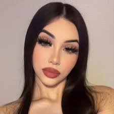 Marisa Stokes's Instagram, Twitter & Facebook