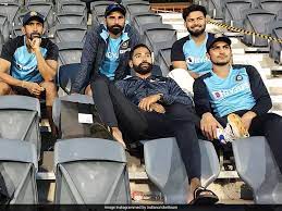 Mohammed siraj (born 13 march 1994) is an indian cricketer who plays for hyderabad, royal challengers bangalore and the india national cricket team. India Teammates Rally Around Mohammed Siraj Through Thick And Thin 24 7 News The Greater India Network