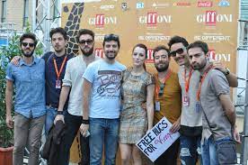 Hosted by the jackal, a renowned italian comedy collective, the show is a lighthearted look at the festival's history all the way up to this year's event, which concludes on march 6. The Jackal Ormai Siamo Una Macchina Da Guerra Tvzap