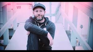 verse 2 i didn't mean to scream out quite so loudly when we screeched to a halt i'm just never prepared for the end of the ride maybe we should get on something simpler, like a giant balloon i've got two tickets left, and so do you instead. Songtext Matt Alber Rescue Musikguru