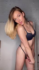 Cariek aka cariek OnlyFans - Got cute for you and came - XXX shemale video  available for online viewing on X-tg.