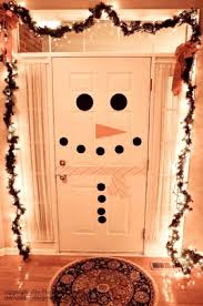 20 Jaw Dropping Diy Christmas Party Decorations Gleamitup Fun Christmas Decorations Easy Holiday Decorations Christmas Diy