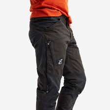Zoals geschreven heb ik hem pas een paar weken, dus ik heb nog niet alle. Nordwand Pro Pants Men Jetblack Revolutionrace