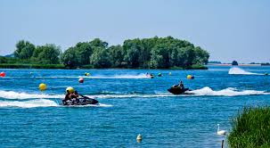 Le Lac Amance Pnr Foret D Orient