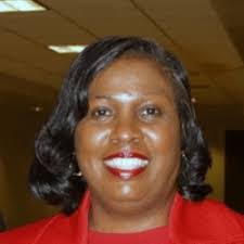 Elnora Smith's Instagram, Twitter & Facebook