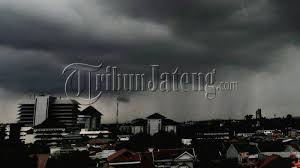Badan meteorologi, klimatologi, dan geofisika (bmkg) memprakirakan cuaca di wilayah jabodetabek cerah berawan hingga hujan berdasarkan informasi dari laman bmkg.go.id, untuk dki jakarta, pada siang hari ini cuaca di jakarta barat, jakarta pusat, dan jakarta timur hujan ringan. Peringatan Cuaca Bmkg Jateng 30 Maret 2021 Jam 16 25 Wib Himpunan Berita Pemerintah Kabupaten Temanggung