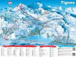 With a peak elevation of 2000 m it offers skiers and snowboarders a 1050 m vertical drop. Tignes Piste Map Travel Natural Landmarks Landmarks