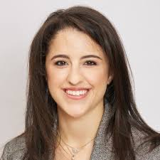 Nicely ending the year celebrating an important achievement 🎓🎉 I have  completed the Diploma of Project Management. I am so proud and happy with  myself. A big thank you to the MCI