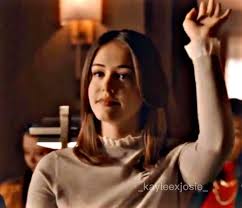 Mom and daughters 💗🧚‍♀️ *Grace {Tvd x Legacies} ❤️ _____ @kaylee.bryant  @jenarooski @candiceking @itslilyrosesmith @itstierneysmith  @mckennagraceful _____ #kayleebryant #josiesaltzman #jennyboyd  #lizziesaltzman #tierneysmith #lilyrosesmith ...