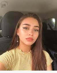 Lorraine Mathews's Instagram, Twitter & Facebook