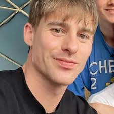 What do you think Josh Carrott (Korean Englishman/JOLLY)'s personality is?