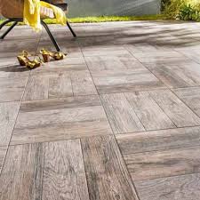 Carrelage Terrasse Effet Bois 45 X 45 Cm Madera Vendu Au Carton Tous Les Conseils Et Les D Carrelage Terrasse Dalles Terrasse Exterieur Carrelage Exterieur