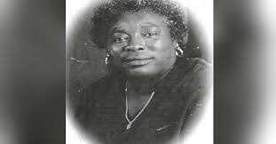 Eva Randle's Instagram, Twitter & Facebook