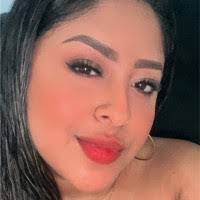 Eliana Holguin's Instagram, Twitter & Facebook