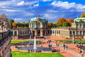 The zwinger was built in 1709 as an orangery and garden as well as a representative festival area. Dresden Zwinger Museum Und Schonen Park Deutschland Lizenzfreie Fotos Bilder Und Stock Fotografie Image 64722915