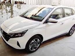 Read i20 reviews, view mileage, images, specifications, variants details & get i20 latest news. 2020 Hyundai I20 Petrol 1 2 Manual Asta With Sunroof First Look Video