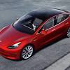 أما سعر tesla model y مع نسخة الأداء الأعلى من ناحية مدة شحن وأرقام سيبدأ سعرها من 60 ألف دولار أمريكي أي ما يعادل 225 ألف ريال سعودي. 1